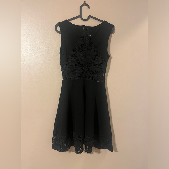 Black mini dress - Picture 6 of 6